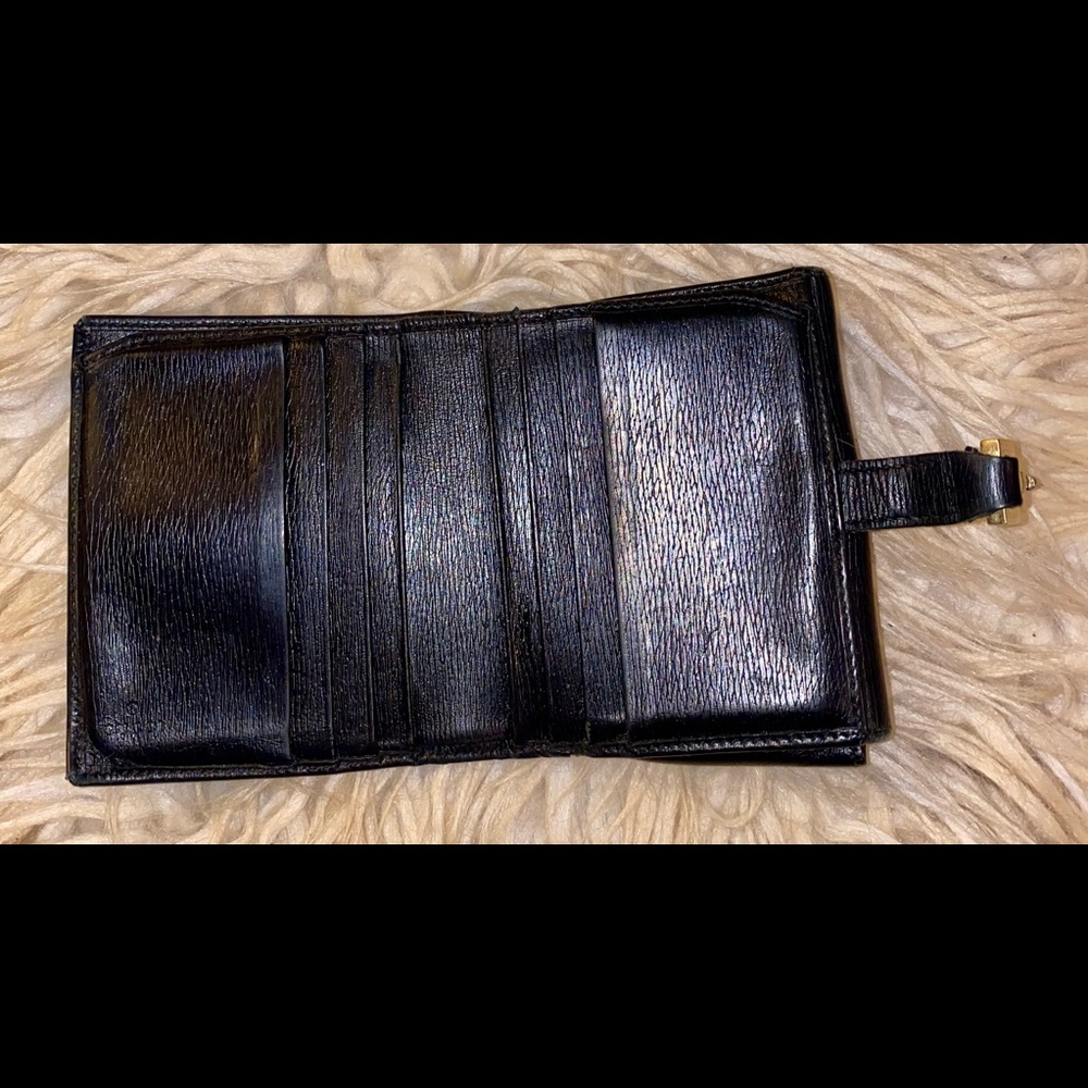 Gucci Black Leather Piston Lock Compact Wallet (pre-owned) - Picture 4 of 11